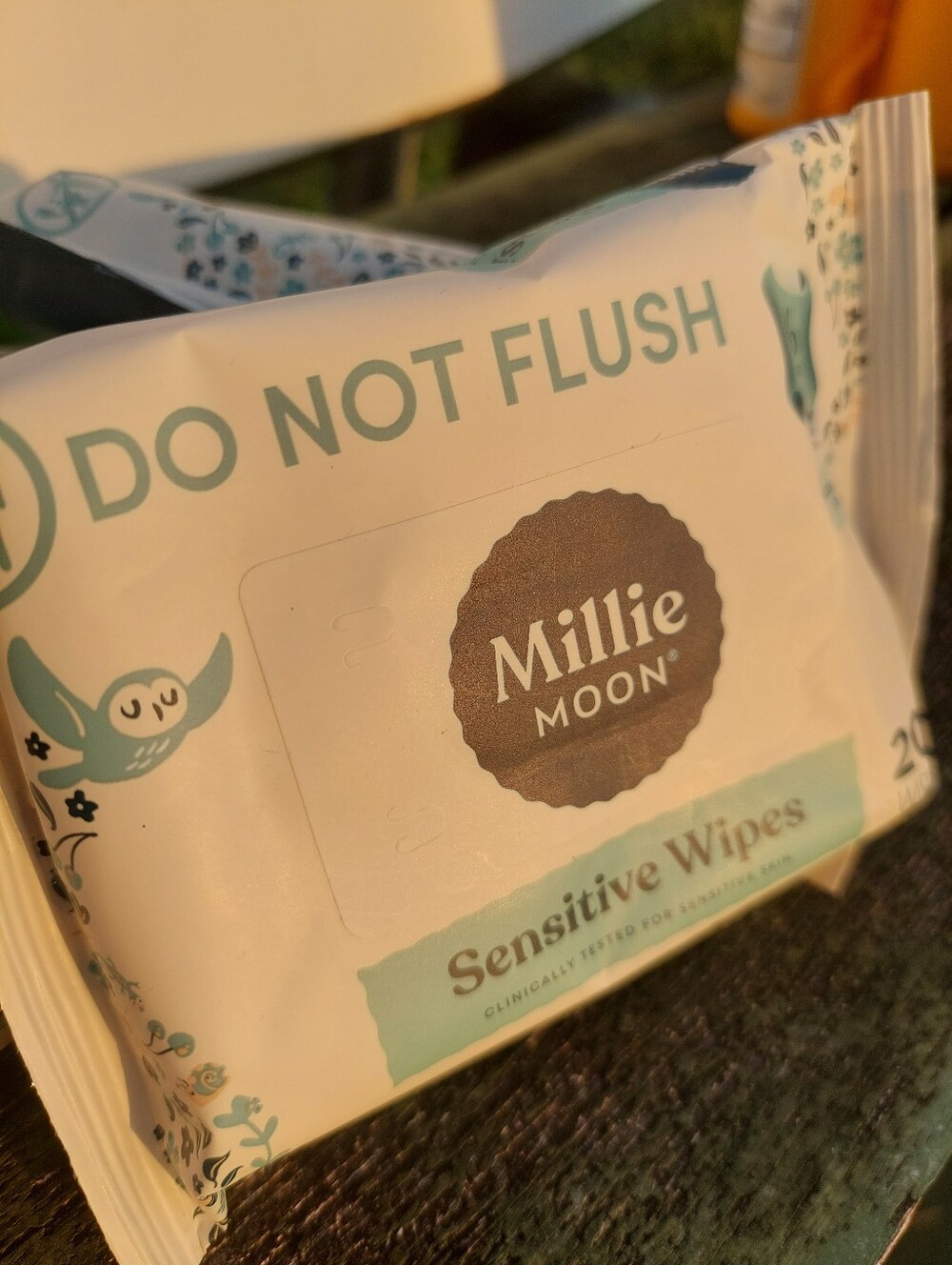 Millie Moon 99% Water Baby/ Adult Wipes Plant BASED Sensitive Skin 20×4 - Picture 2 of 3